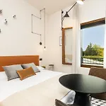 Iknos 게스트하우스 4*